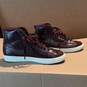 NIKE Maroon High Tops